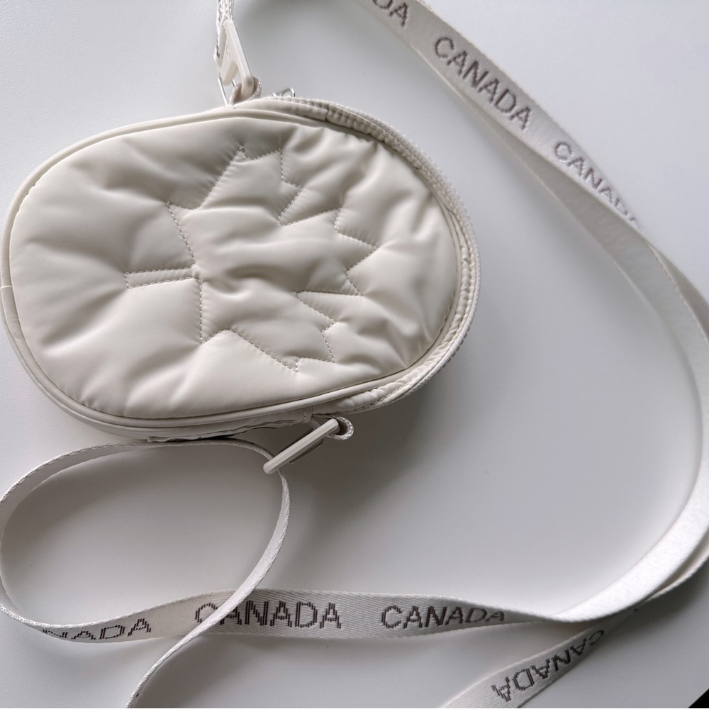 Lululemon “Team Canada 2022” crossbody